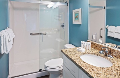 Ormond Beach Hotel | Bright Oceanfront Studio in Ormond Beach – Balcony w/Stunning Sunrise Views