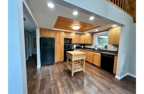North Pole House | Bright & Open Home in North Pole