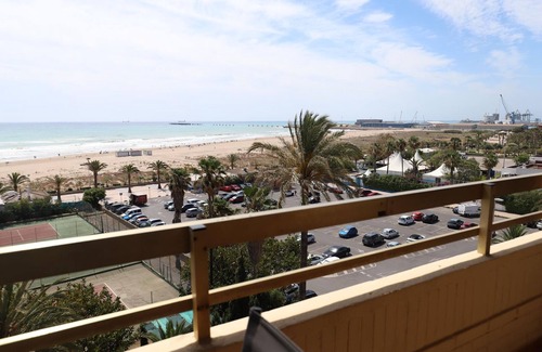 Sagunto Apartment | Bright seafront apartment - Port de Sagunto