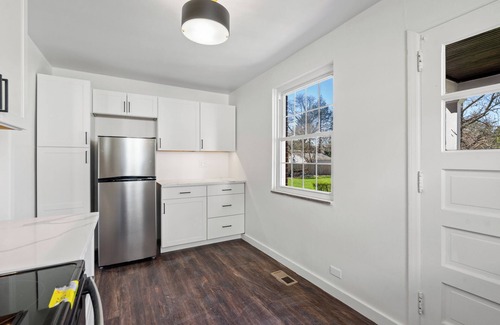 Sewickley House | Bright Sewickley Village House, 2BR + Office/Futon, Walk to Shops