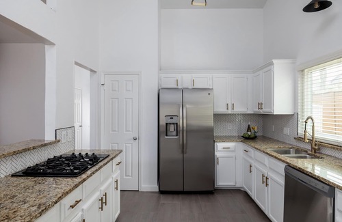 West Oak Hill House | Bright Space, Inviting Pool - The Plunge - Portoro