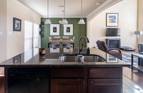 Irving House | Bright & Spacious 3BR w/Patio & Dog Yard, Minutes from DFW Airport