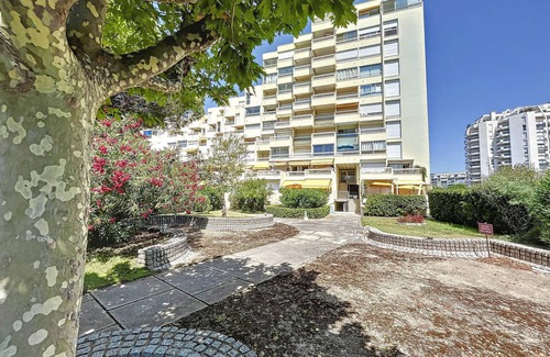 Carnon-Plage Apartment | Bright studio with terrace, air conditioning, near port & beach, private parking