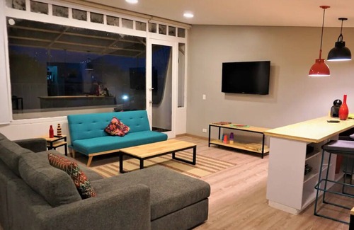 Zona Rosa Apartment | Bright, stylish Terrace Apt 5 min to T zone Andino