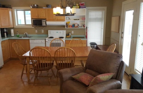 Silver Star Mountain Ski Chalet | Bright Unit with Lots of Windows, Private Hot Tub