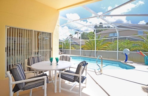 Westridge House | Bright vacation home within the popular Westridge community