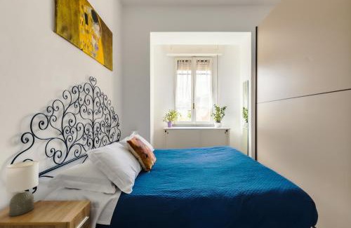 Quartiere XIII Aurelio Apartment | Bright Vatican Suite with Garden View Balcony and Full Kitchen