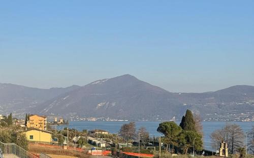 Predore Apartment | Brighter Days - Two-room apartment with lake view and pool