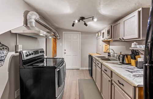 Tallahassee House | Brighton Cottage - Minutes from Downtown, FAMU & FSU