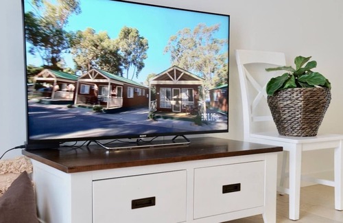 Brighton Apartment | Brilliant Brighton APT*Bayside*Parking*60'Smart TV