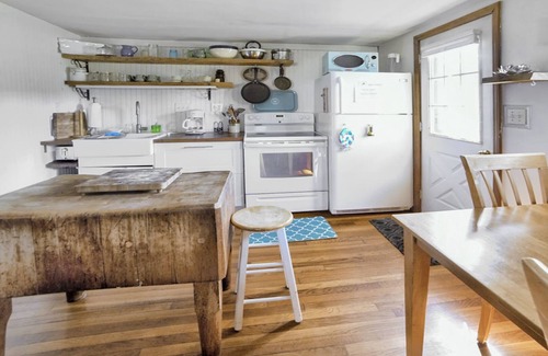 Rockport House | Brilliant Ocean Views. Two Cottages - One price.