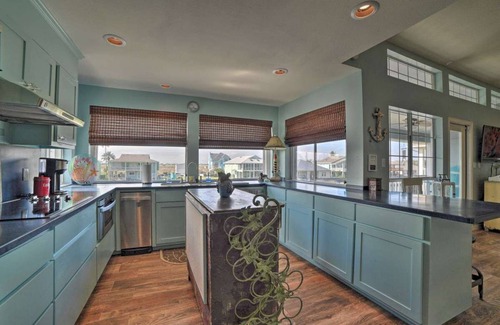 Rockport House | Bring Your Boat! Waterfront House in Bahia Bay with Dock, Fishing, Kayaking