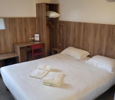 Narbonne Hotel | Brit Hotel Plaisance A9/A61