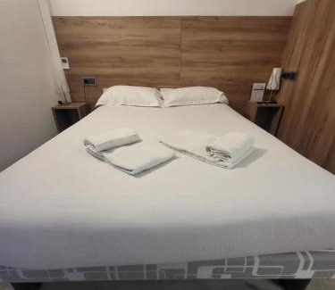 Narbonne Hotel | Brit Hotel Plaisance A9/A61
