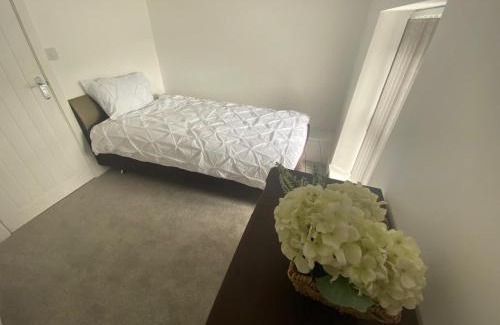 Merthyr Tydfil House | Brithdir Cottage