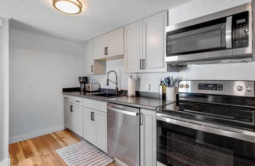Bethel Apartment | Broad Street 3 | Birch Apartment