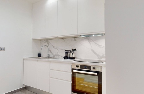 Historic Center Apartment | Broglie 2 city center up to 2