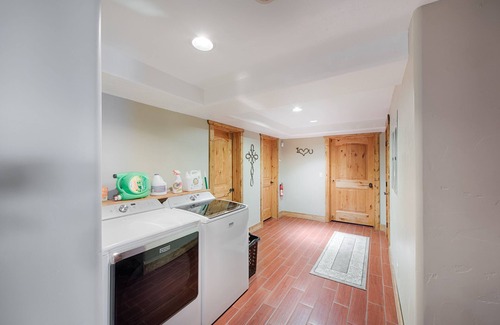 McCall House | Broken Ridge Ranch - Massive home, sleeps 34 guests w/hot tub, game room, air conditioning