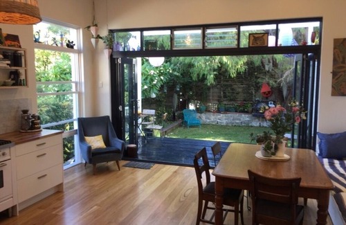 Bronte House | Bronte Beach family getaway minutes to Sydney's most beautiful beach!