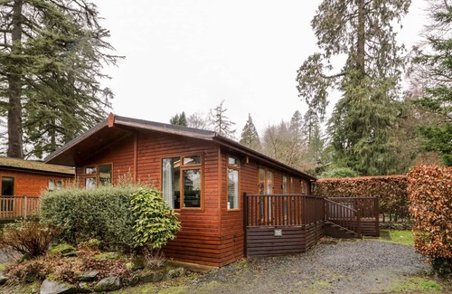 Windermere Cabin | BROOK LODGE, family friendly, with a garden in Bowness-On-Windermere