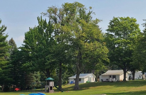 Grawn House | Brookside Cottages and Resort Fayes Cottage