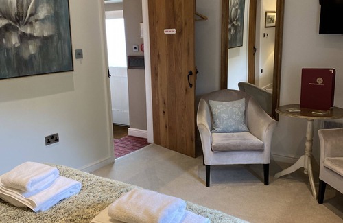 Foolow Cottage | Brosterfield Suite - sleeps 2 guests in 1 bedroom