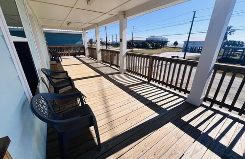 Grand Isle House | Broussard's Duplex B: Cozy 2BR getaway across from the beach in Grand Isle, LA.