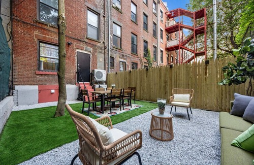 Harlem Apartment | Brownstone 2 Bed with Private Backyard near Subway