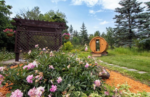 Endion House | Brule River Suite w/Jacuzzi & Sauna