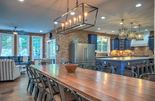 Fairview House | Brush Creek Pool House | Luxurious 10BR Home with Pool, Fire Pit, Game Room!