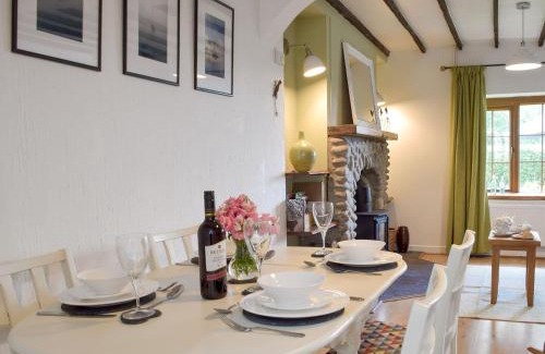 Llanrhidian Higher House | Bryn Heulog
