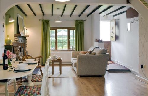 Llanrhidian Higher House | Bryn Heulog