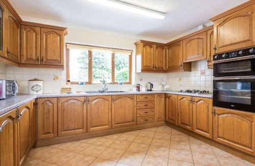 Llanfor House | Bryn Llan
