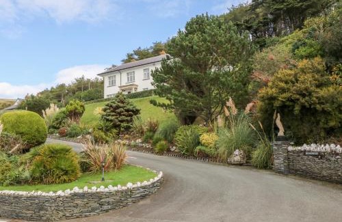 Aberdovey House | Brynmorwydd