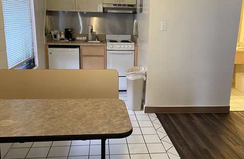 East End Hotel | Buccaneer Inn