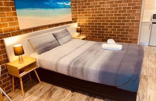 Long Jetty Hotel | Buccaneer Motel