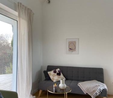 Niesgrau House | BuchtBrise