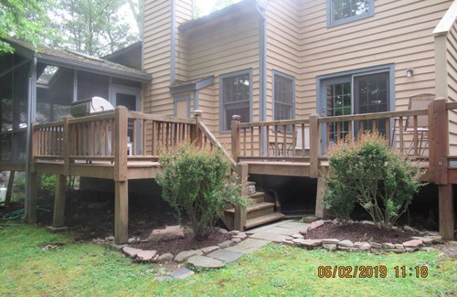 Buck Hill Falls Villa | Buck Hill Falls home sits on golf course