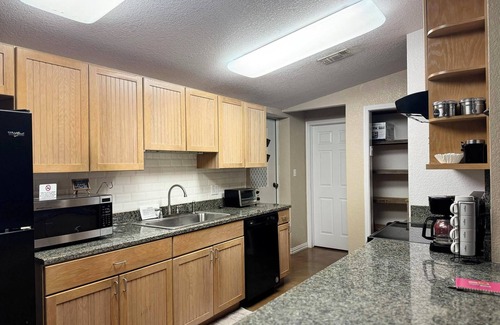 Mountain Home Other | Buckskin Lodge 2-bedroom full-sized ranch house near Kerrville & Fredericksburg