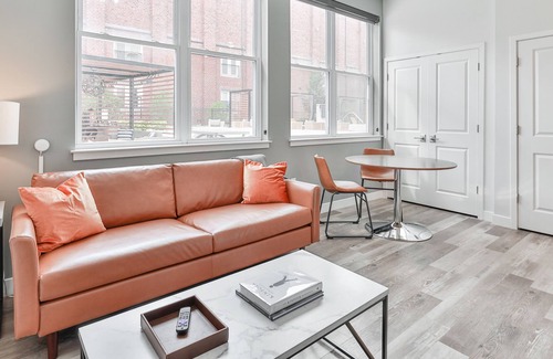 Soulard Apartment | Bud Brewery + Eats | Pool & Gym | Zencity