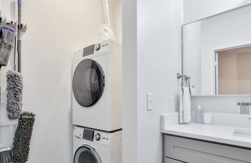 Soulard Apartment | Bud Brewery + Eats | Pool & Gym | Zencity