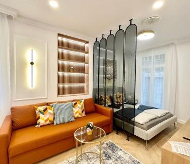 Vizivaros Apartment | Buda Mini Suite I HillCharm I SelfCheckIn