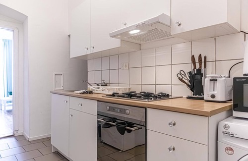 Rudolfsheim-Funfhaus Apartment | Budget-Friendly 2BR Apt. with Great Location
