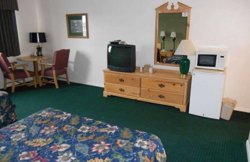 Enumclaw House | Budget-Friendly Accommodations at GuestHouse Enumclaw! Pet-Friendly Property!