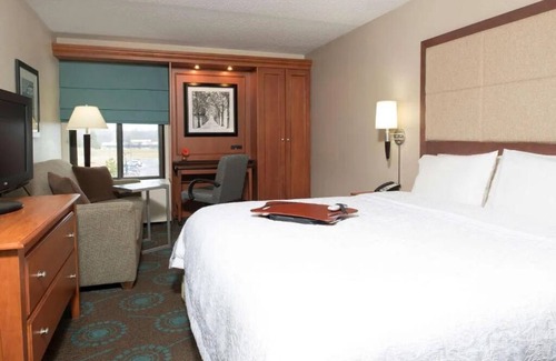 Thurston Hotel | Budget-Friendly Room w/Complimentary Hot Breakfast & Heated Pool Near the UM
