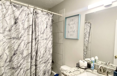 Little Rock House | Budget Friendly Stylish Townhome under 5mins from UAMS/AR Children's