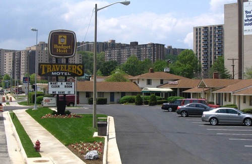 Huntington Hotel | Budget Host Travelers Motel