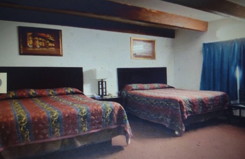 Freer Hotel | Budget Inn & Suites