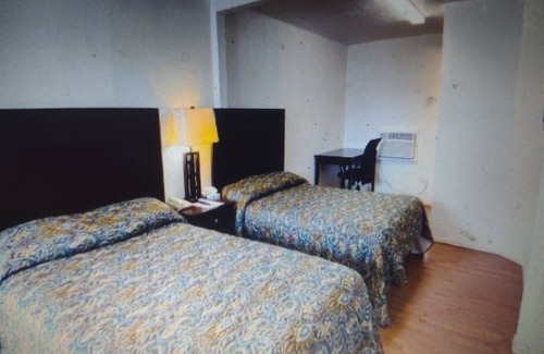 Freer Hotel | Budget Inn & Suites