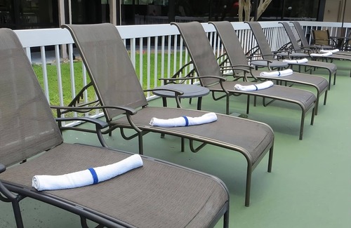 Florida Center Hotel | Budget Stay with Pool & Parking – Near Disney, Universal & SeaWorld